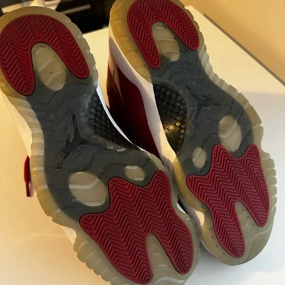Men’s Nike Jordan 11 Win Like 96 Sneakers